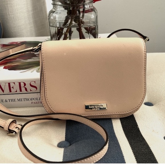 kate spade Handbags - Kate Spade Crossbody Bag Mochi Pink
